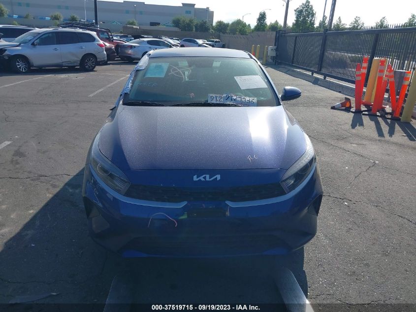 Photo 12 VIN: 3KPF24AD4PE585437 - KIA FORTE 