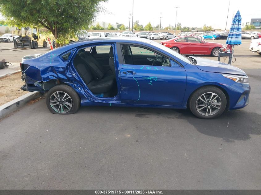 Photo 13 VIN: 3KPF24AD4PE585437 - KIA FORTE 