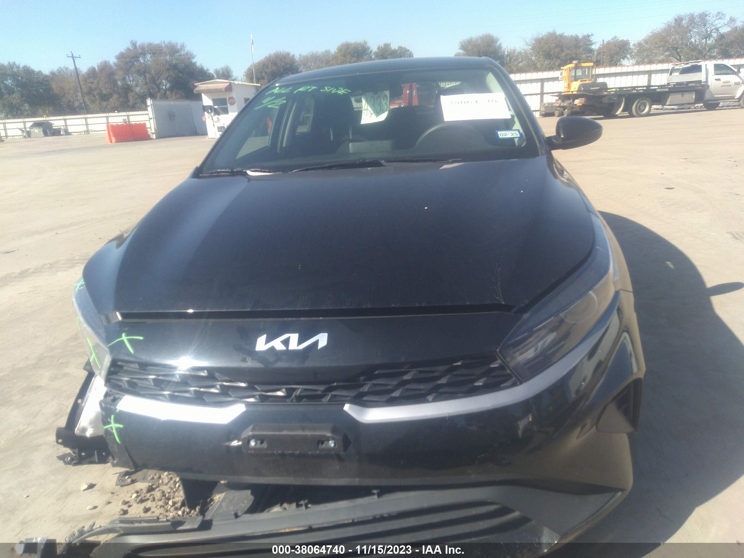 Photo 11 VIN: 3KPF24AD4PE599385 - KIA FORTE 