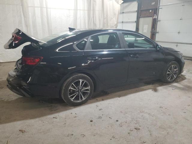 Photo 2 VIN: 3KPF24AD4PE605315 - KIA FORTE LX 