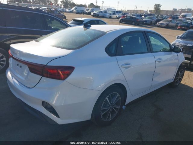 Photo 3 VIN: 3KPF24AD4PE605637 - KIA FORTE 