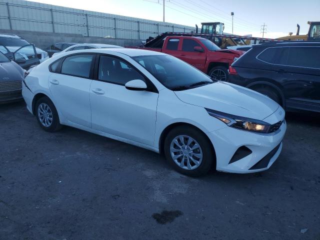 Photo 3 VIN: 3KPF24AD4PE677311 - KIA FORTE LX 