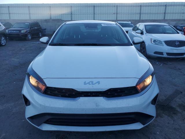 Photo 4 VIN: 3KPF24AD4PE677311 - KIA FORTE LX 