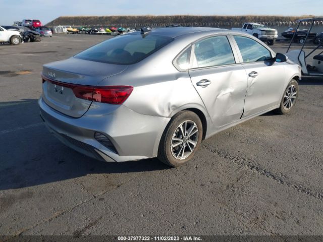 Photo 3 VIN: 3KPF24AD4PE688177 - KIA FORTE 