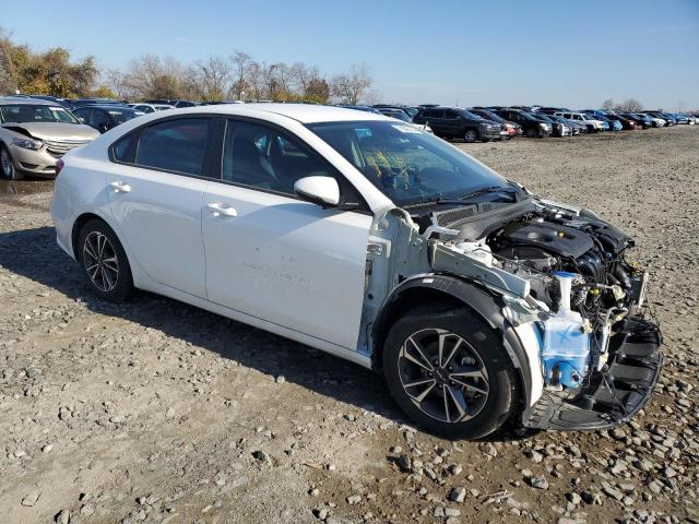 Photo 3 VIN: 3KPF24AD4PE694951 - KIA FORTE LX 