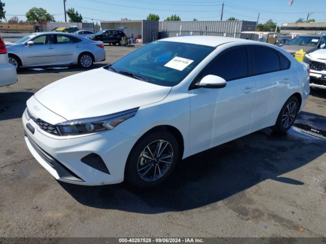 Photo 1 VIN: 3KPF24AD4RE816985 - KIA FORTE 