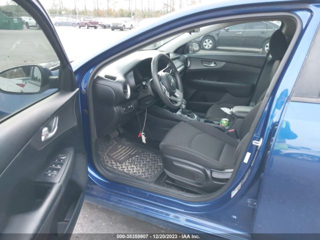 Photo 4 VIN: 3KPF24AD5KE037228 - KIA FORTE 