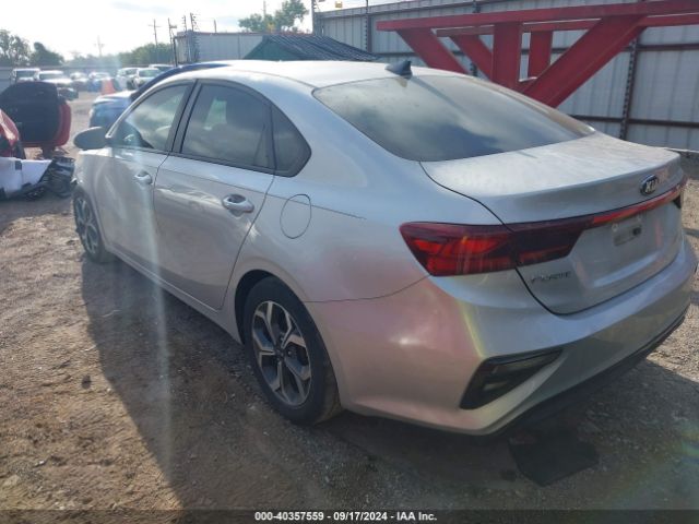 Photo 2 VIN: 3KPF24AD5KE052263 - KIA FORTE 