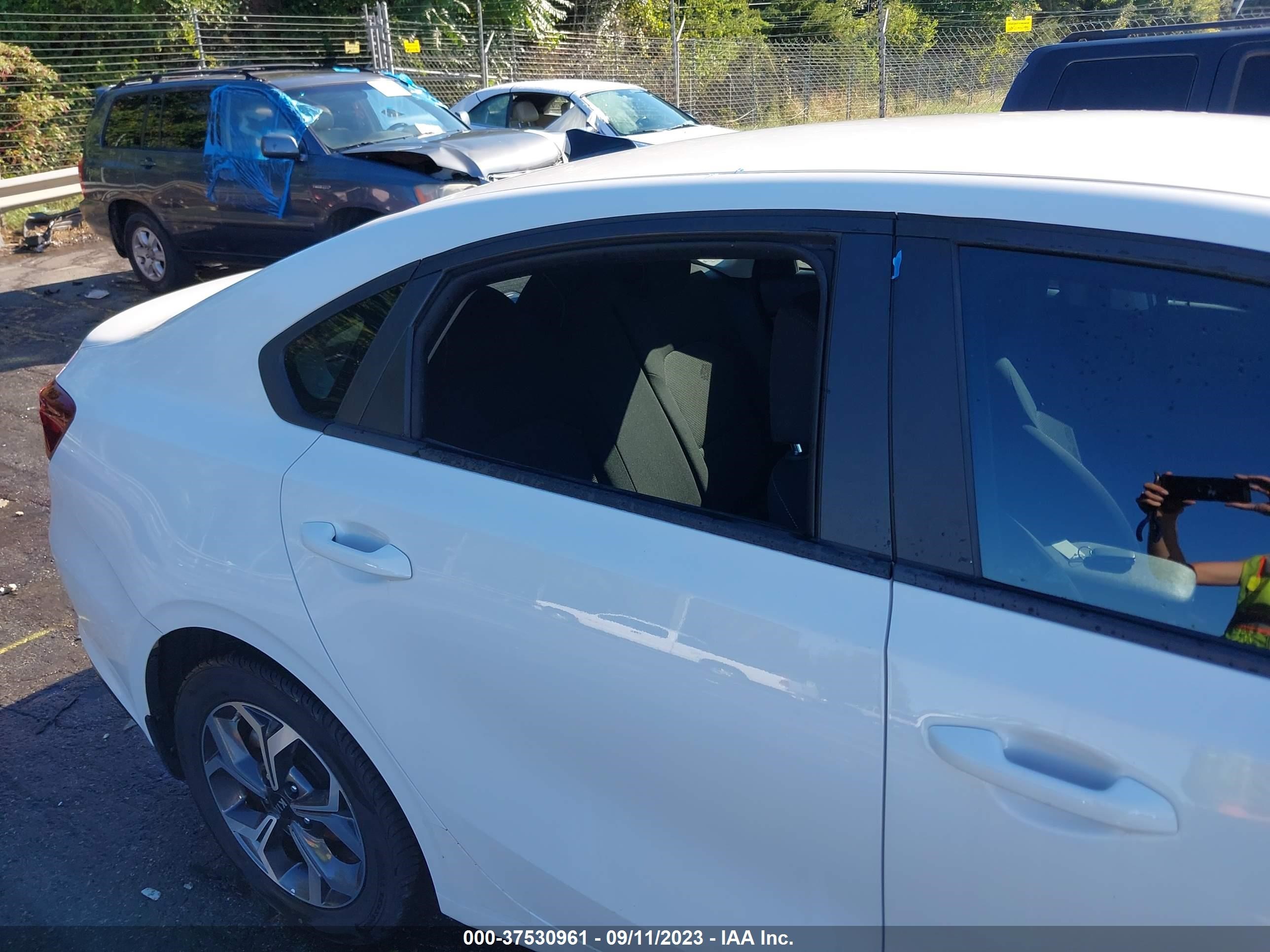 Photo 5 VIN: 3KPF24AD5KE059620 - KIA FORTE 