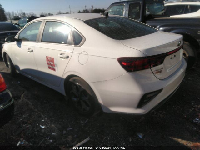 Photo 2 VIN: 3KPF24AD5KE061609 - KIA FORTE 