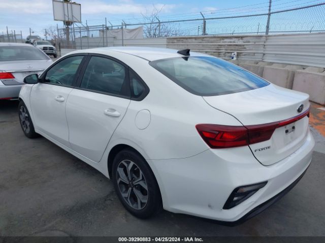 Photo 2 VIN: 3KPF24AD5KE066437 - KIA FORTE 