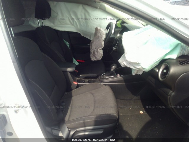 Photo 4 VIN: 3KPF24AD5KE090382 - KIA FORTE 