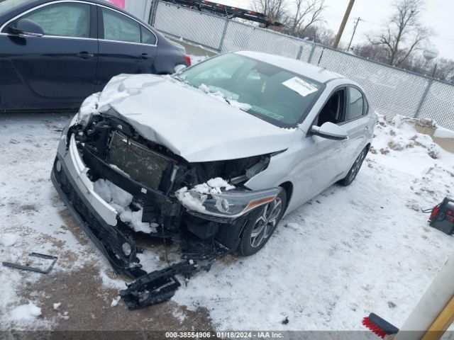 Photo 1 VIN: 3KPF24AD5KE099048 - KIA FORTE 