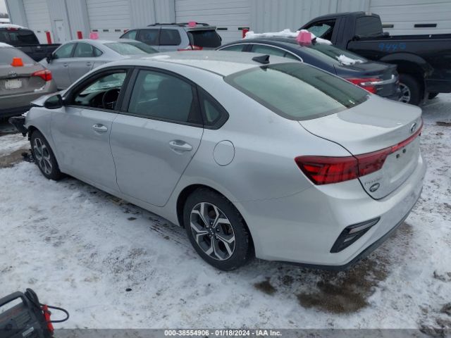 Photo 2 VIN: 3KPF24AD5KE099048 - KIA FORTE 