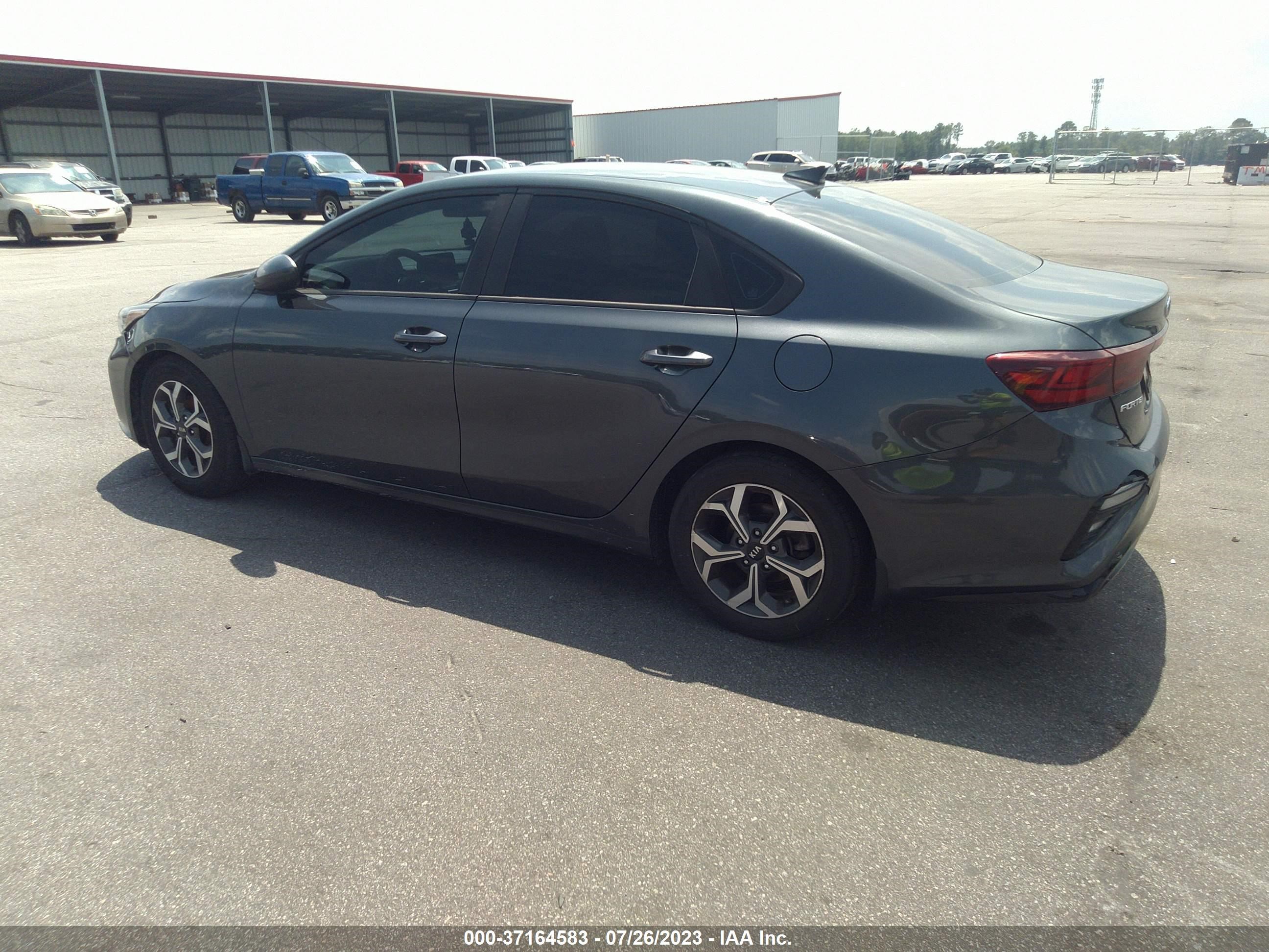 Photo 2 VIN: 3KPF24AD5KE115295 - KIA FORTE 