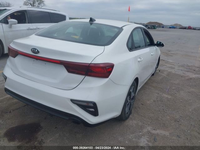 Photo 3 VIN: 3KPF24AD5LE233333 - KIA FORTE 