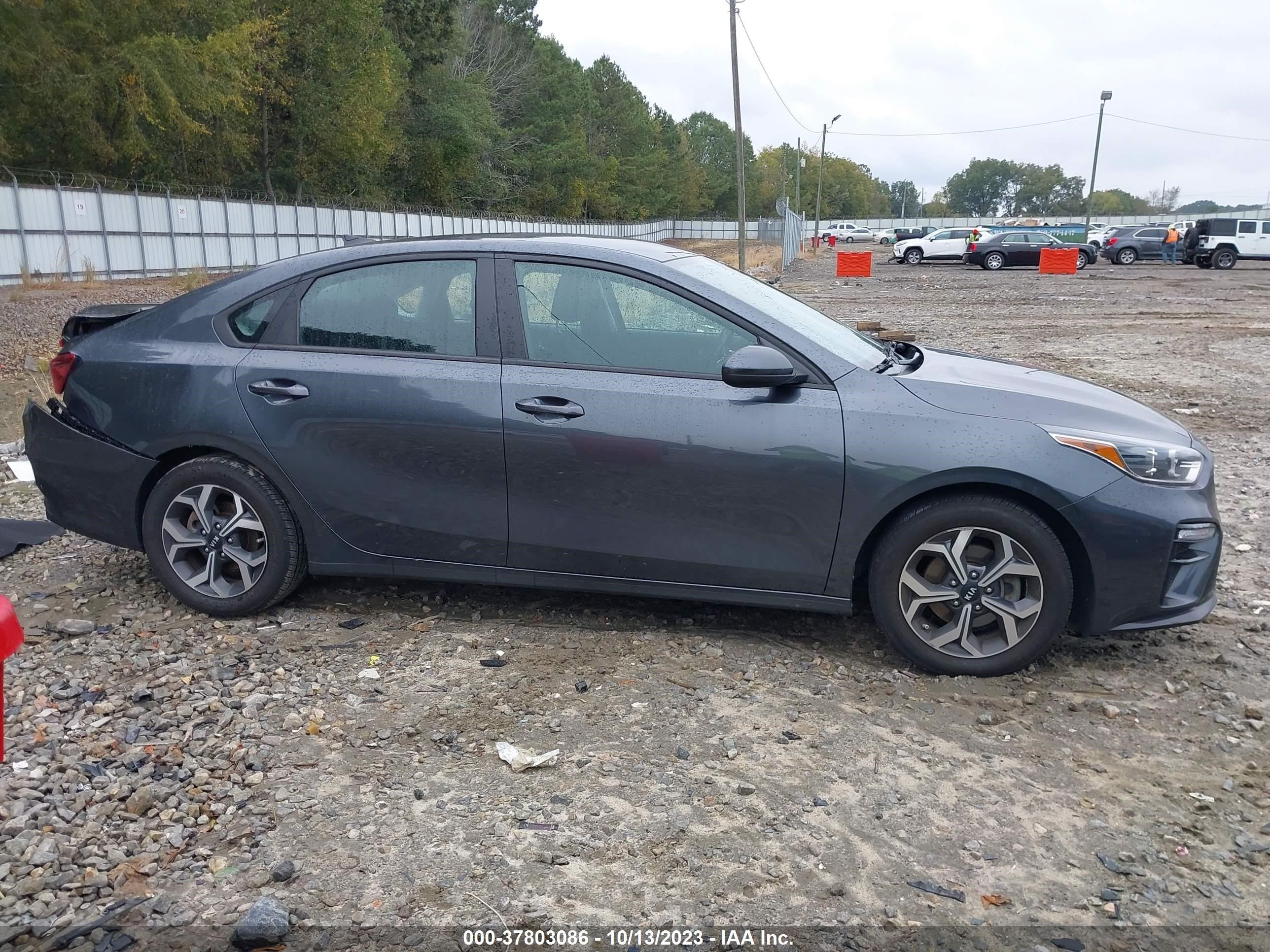 Photo 12 VIN: 3KPF24AD5ME290424 - KIA FORTE 