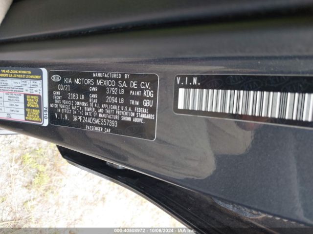 Photo 8 VIN: 3KPF24AD5ME357393 - KIA FORTE 