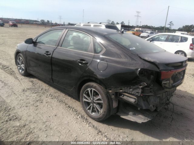 Photo 2 VIN: 3KPF24AD5NE465336 - KIA FORTE 