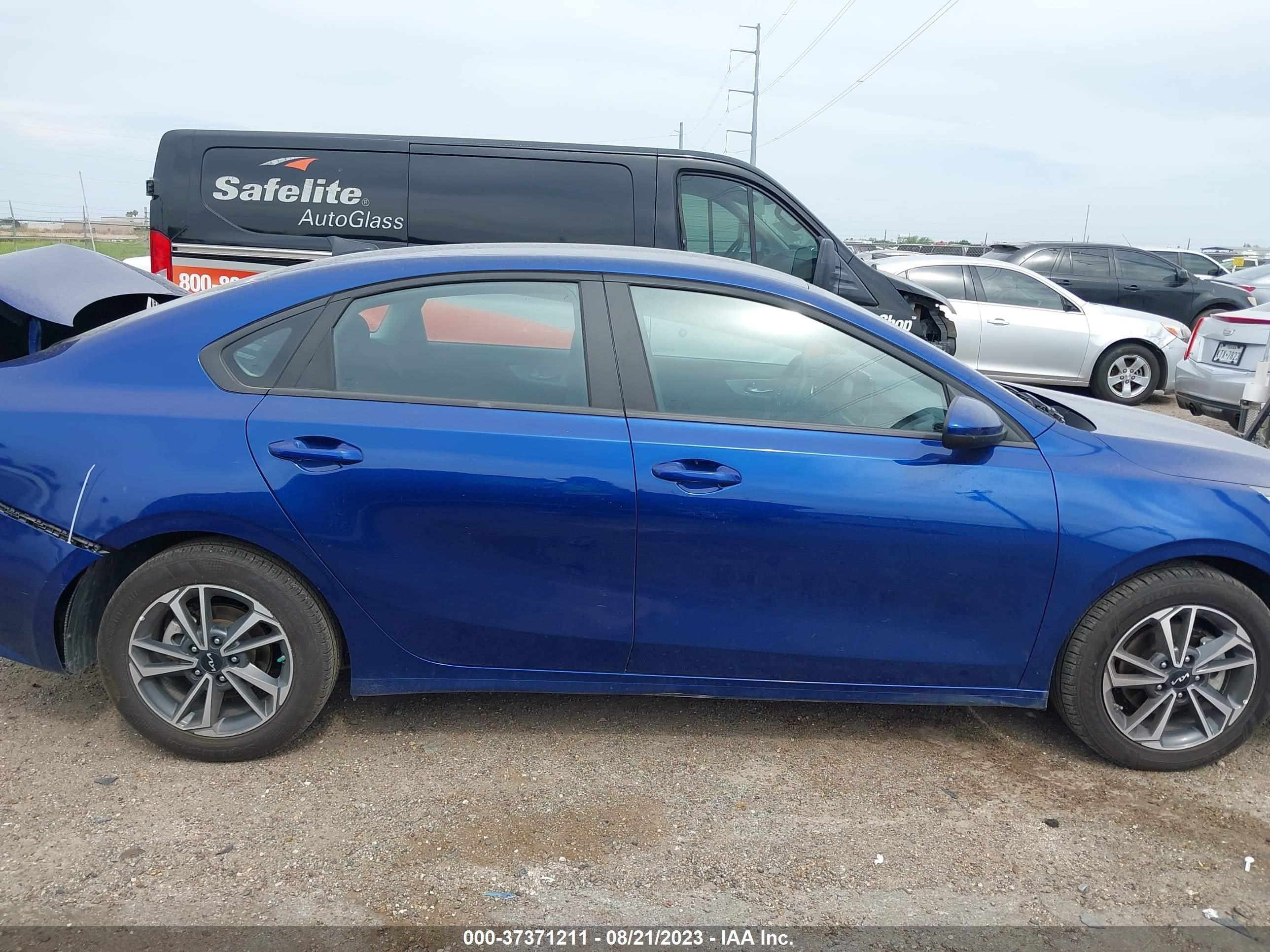 Photo 12 VIN: 3KPF24AD5NE478524 - KIA FORTE 