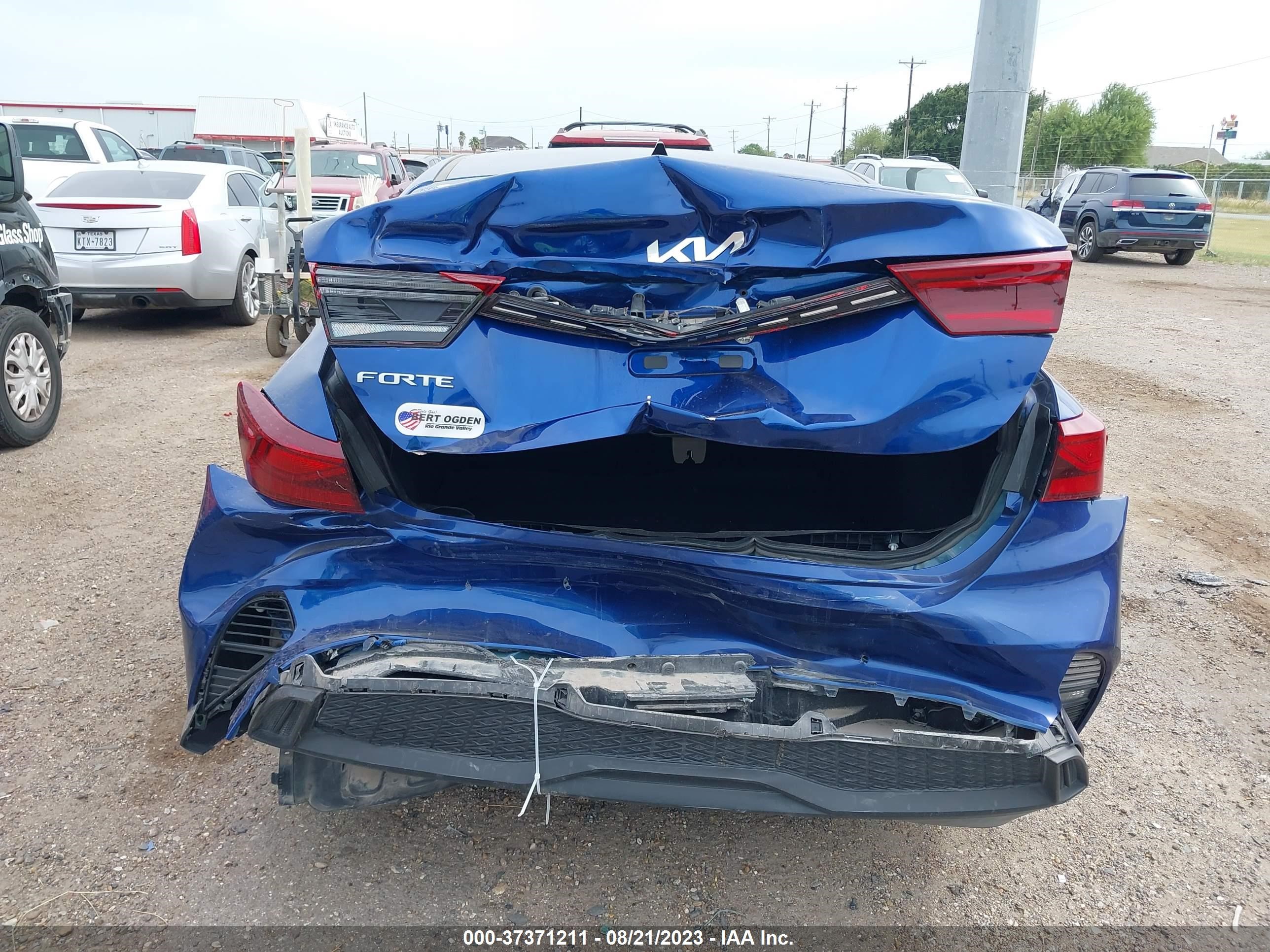 Photo 15 VIN: 3KPF24AD5NE478524 - KIA FORTE 