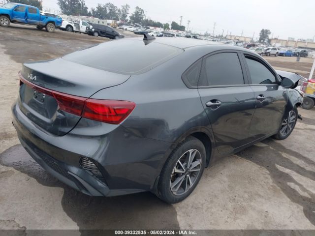 Photo 3 VIN: 3KPF24AD5NE490348 - KIA FORTE 