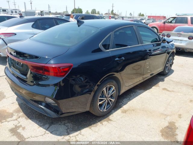 Photo 3 VIN: 3KPF24AD5NE503728 - KIA FORTE 