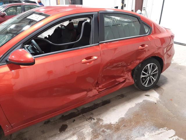 Photo 8 VIN: 3KPF24AD5PE515316 - KIA FORTE LX 