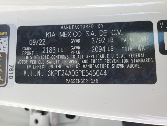 Photo 12 VIN: 3KPF24AD5PE545044 - KIA FORTE LX 