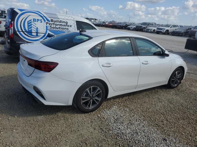 Photo 2 VIN: 3KPF24AD5PE545044 - KIA FORTE LX 