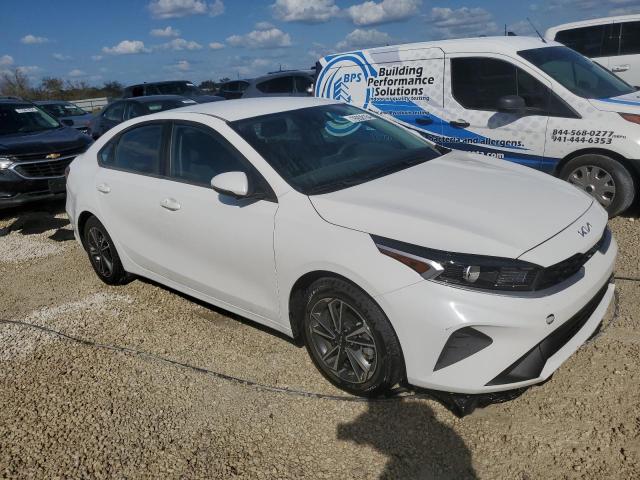 Photo 3 VIN: 3KPF24AD5PE545044 - KIA FORTE LX 