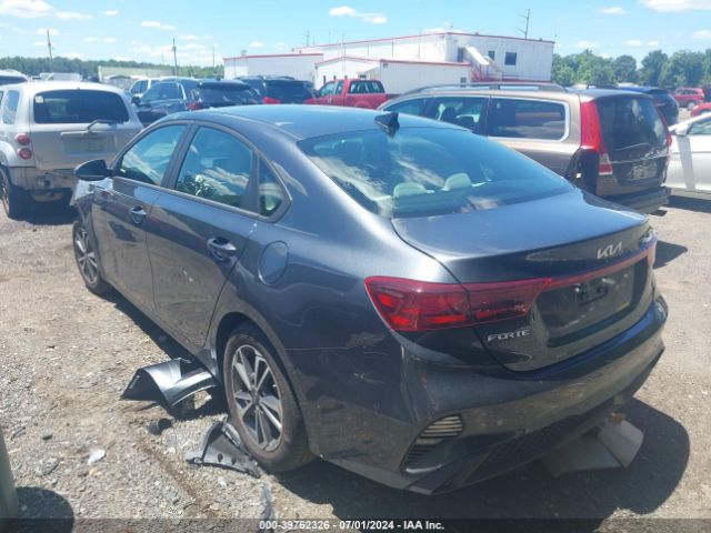 Photo 2 VIN: 3KPF24AD5PE555265 - KIA FORTE 