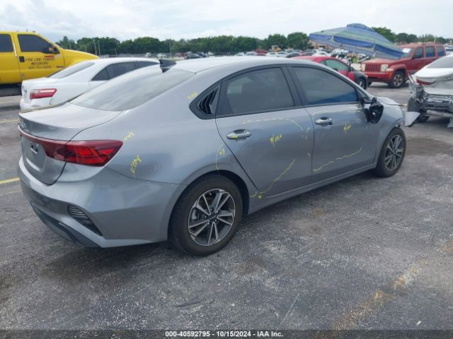 Photo 3 VIN: 3KPF24AD5PE568100 - KIA FORTE 