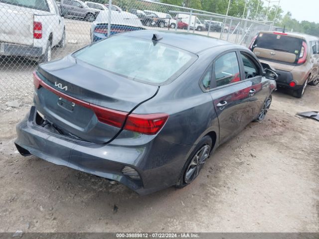 Photo 3 VIN: 3KPF24AD5PE586497 - KIA FORTE 