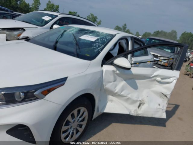 Photo 5 VIN: 3KPF24AD5PE591571 - KIA FORTE 