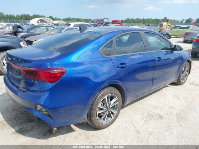 Photo 3 VIN: 3KPF24AD5PE619255 - KIA FORTE 