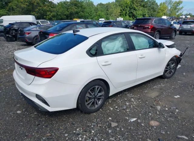 Photo 3 VIN: 3KPF24AD5PE628313 - KIA FORTE 