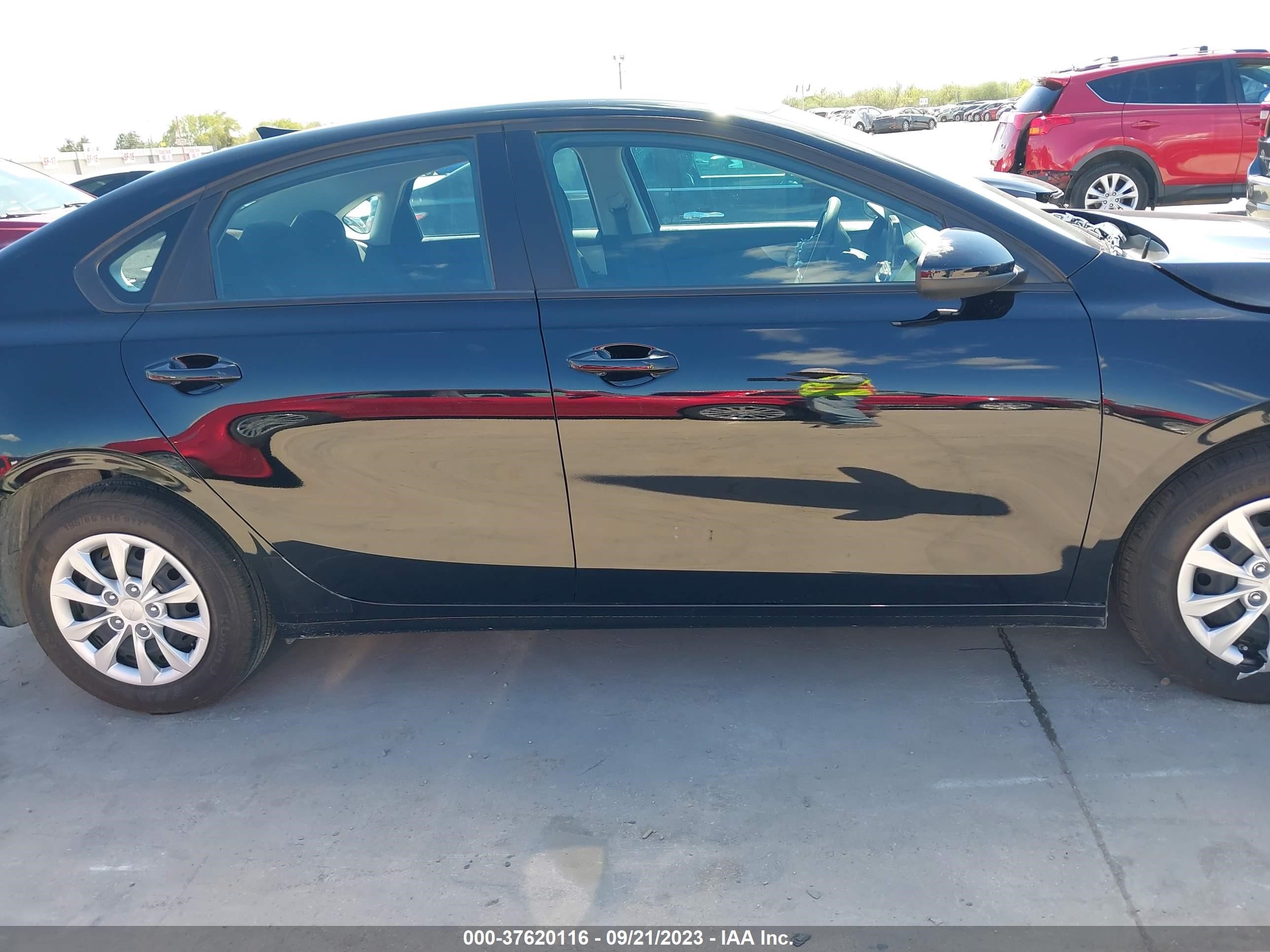 Photo 13 VIN: 3KPF24AD5PE643877 - KIA FORTE 