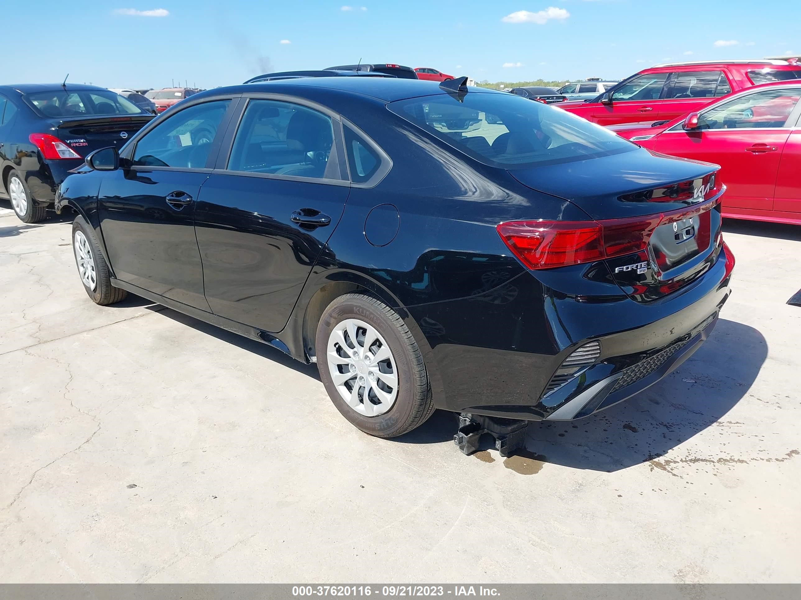 Photo 2 VIN: 3KPF24AD5PE643877 - KIA FORTE 