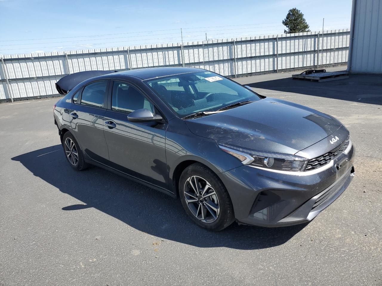 Photo 3 VIN: 3KPF24AD5PE645077 - KIA FORTE 