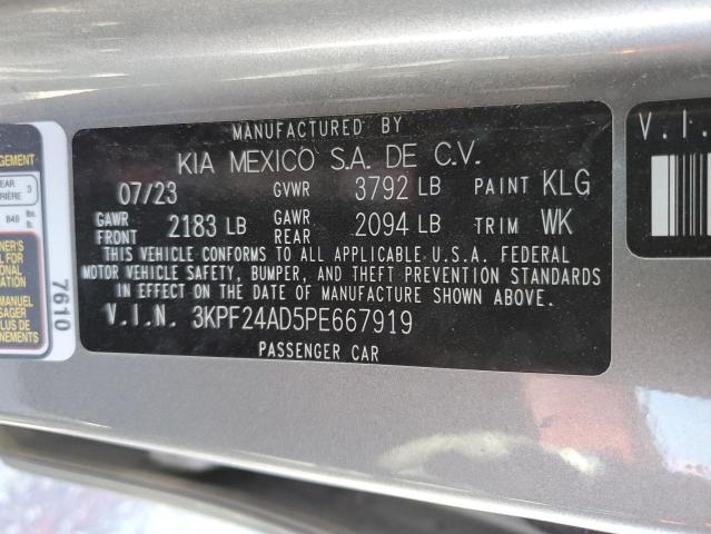 Photo 11 VIN: 3KPF24AD5PE667919 - KIA FORTE LX 