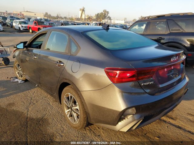 Photo 2 VIN: 3KPF24AD5PE668942 - KIA FORTE 