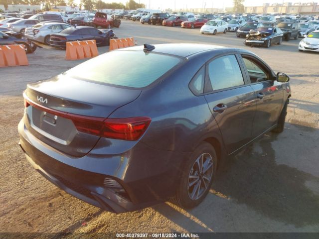 Photo 3 VIN: 3KPF24AD5PE668942 - KIA FORTE 