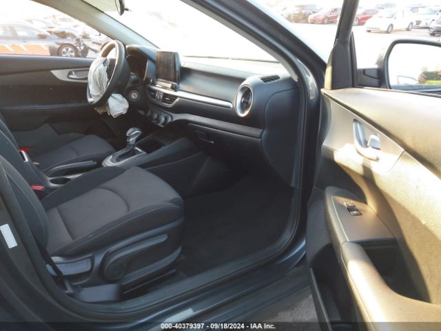 Photo 4 VIN: 3KPF24AD5PE668942 - KIA FORTE 