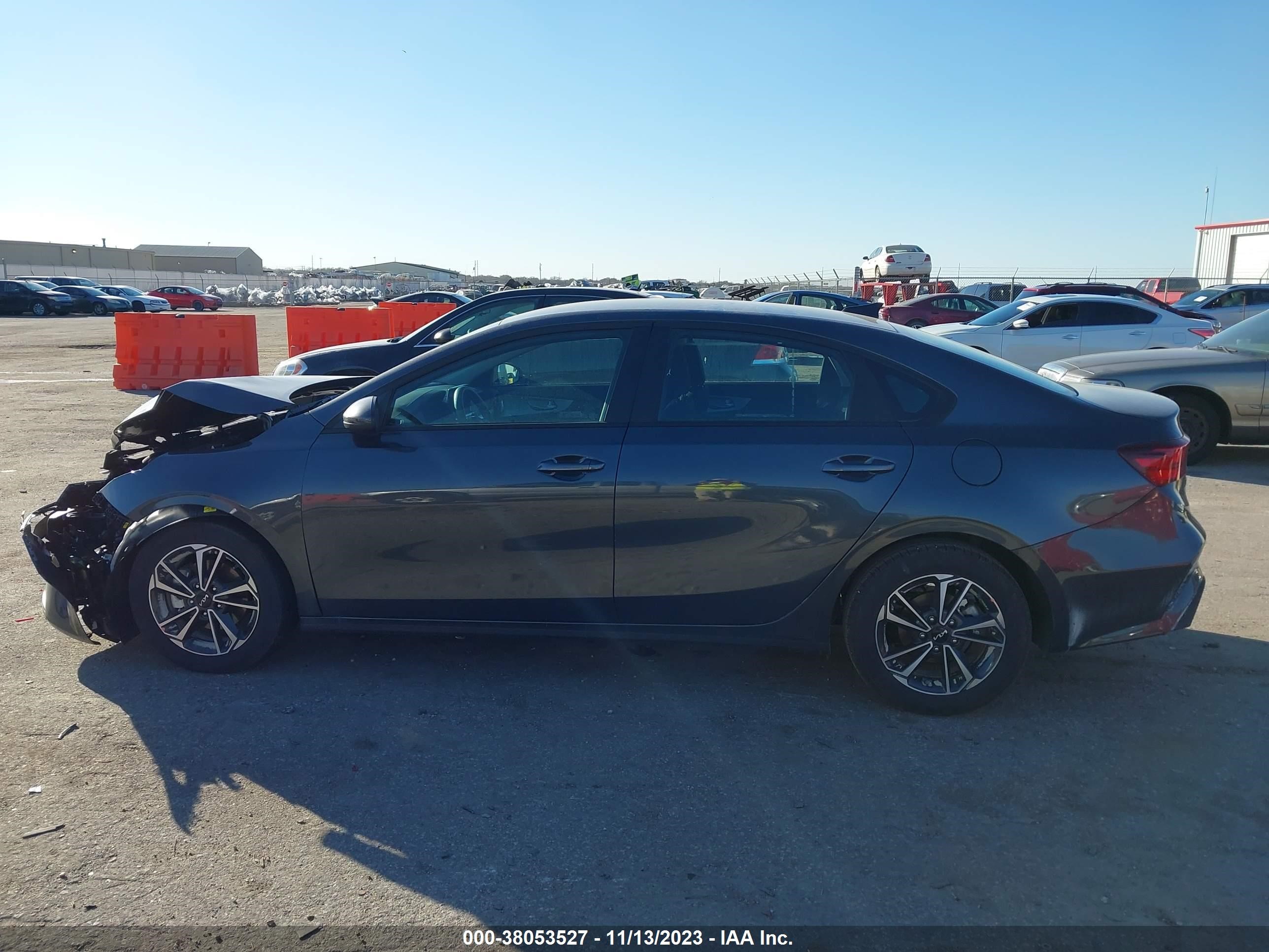 Photo 13 VIN: 3KPF24AD5RE695724 - KIA FORTE 