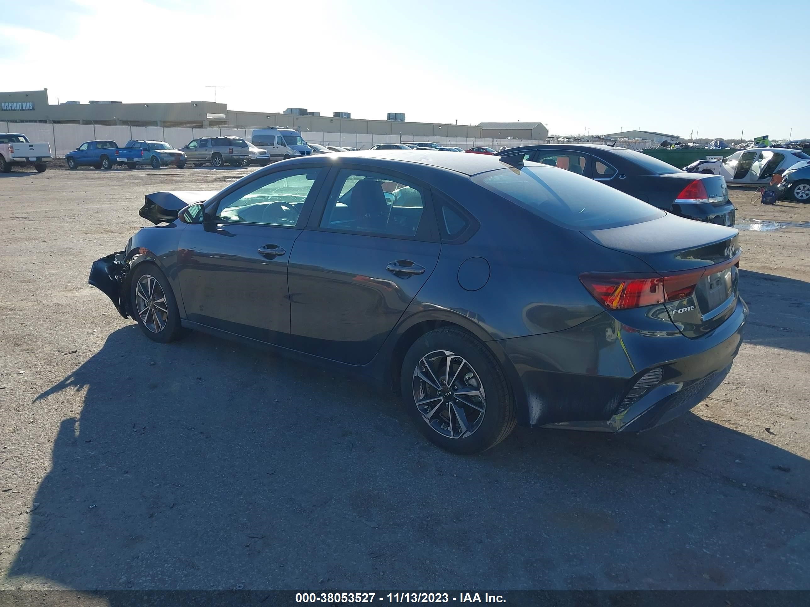 Photo 2 VIN: 3KPF24AD5RE695724 - KIA FORTE 