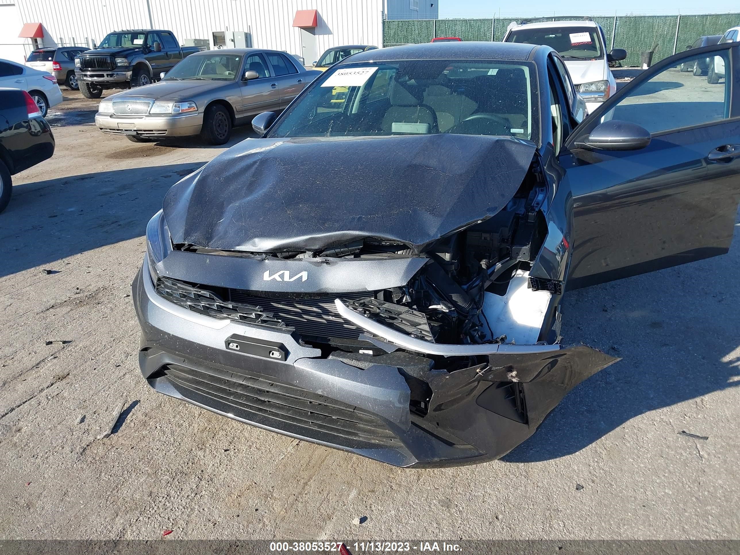 Photo 5 VIN: 3KPF24AD5RE695724 - KIA FORTE 