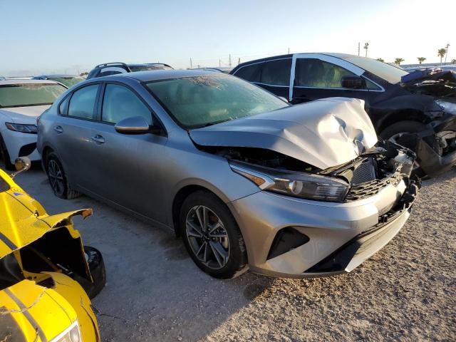 Photo 3 VIN: 3KPF24AD5RE697957 - KIA FORTE LX 