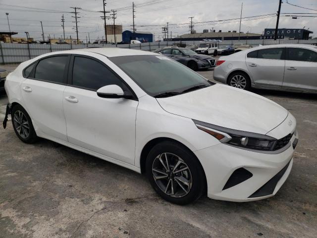 Photo 3 VIN: 3KPF24AD5RE738989 - KIA FORTE LX 