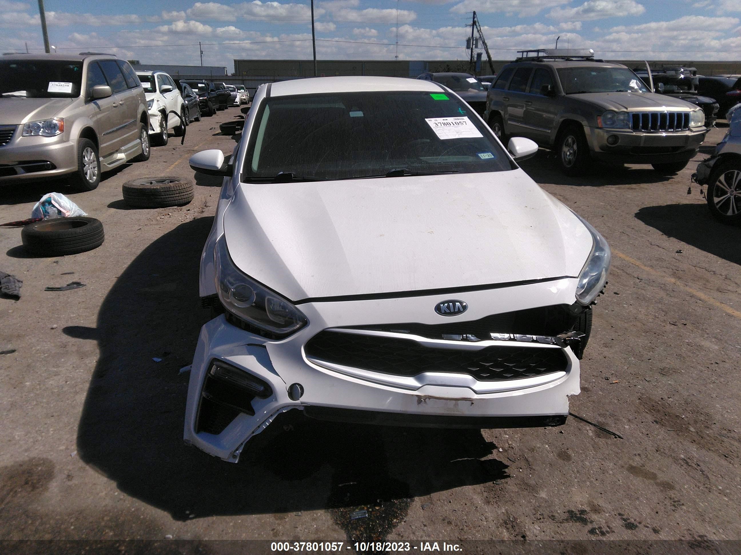 Photo 10 VIN: 3KPF24AD6KE035391 - KIA FORTE 